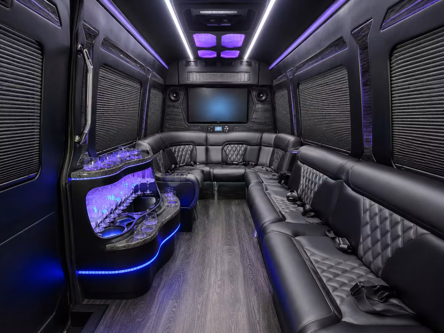 charterbusrentalpharrtx com lets you book pharr to dallas and pharr to houston group transportation with ease