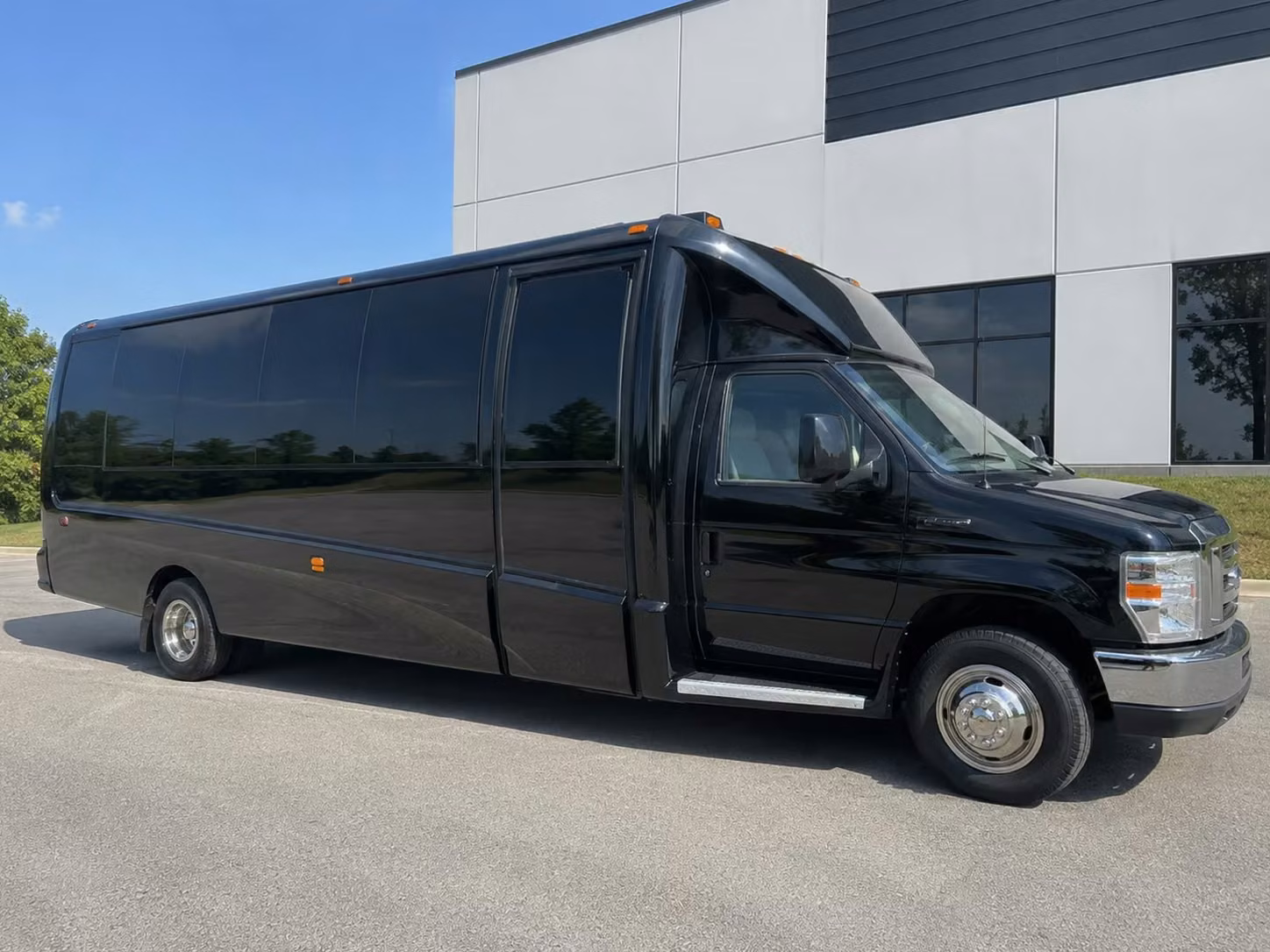 quinceanera and wedding weekend party bus rentals in pharr texas