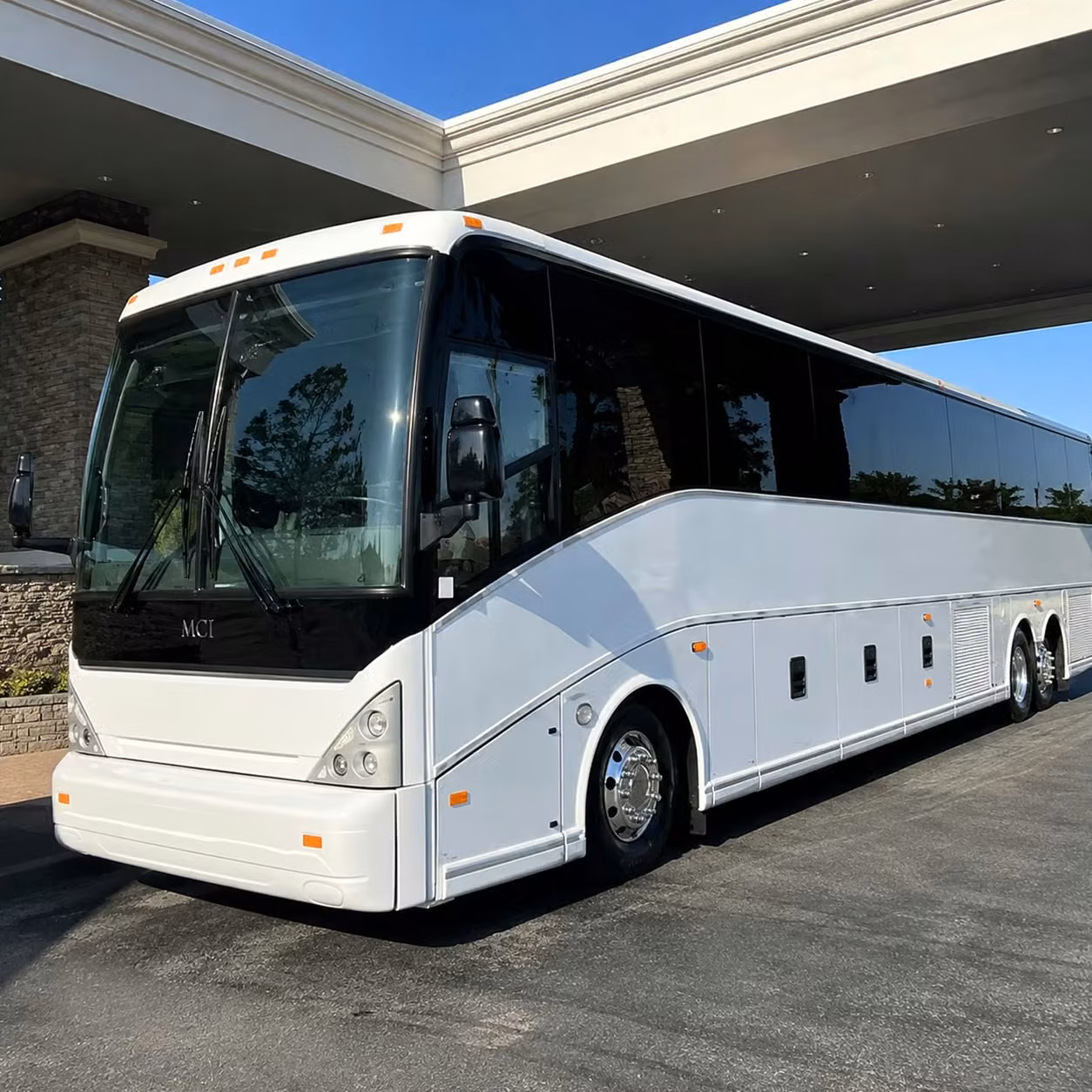 shuttle your pharr workforce between remote parking and your facility